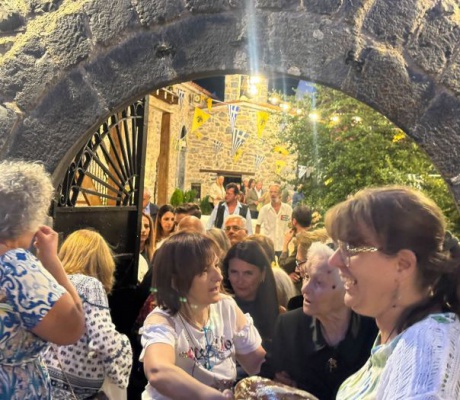 Μέγας Πανηγυρικός Εσπερινός στη Μονή Επάνω Χρέπας για την εορτή της Παγκοσμίου Υψώσεως του Τιμίου και Ζωοποιού Σταυρού