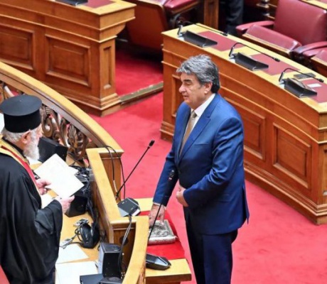 Γιαννακούρας | Κάθετα αντίθετος με το κλείσιμο του υποκαταστήματος των ΕΛΤΑ στο Άστρος