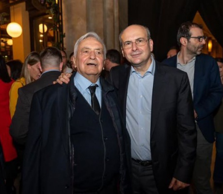 Ο Χατζηδάκης αποχαιρετά τον Δημήτρη Τσιγκούνη: "Στο Λεωνίδιο τον εξέλεξαν δήμαρχο 7 συνεχόμενες φορές, αναγνωρίζοντας την προσφορά και το ήθος του"