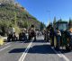 Ανοιχτά παραμένουν τα διόδια Νεστάνης - Κινητικότητα αγροτών για αποκλεισμό, ισχυρές δυνάμεις της ΕΛΑΣ στο σημείο! (vd)