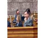 Η Κωνσταντοπούλου ανέβασε στο TikTok το βίντεο που κατέγραφε τον Γεωργιάδη να τρώει ... κρακεράκι!