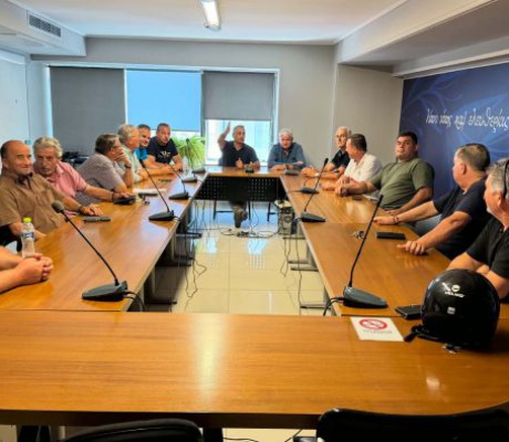 Συνάντηση Τζιούμη με την Ένωση Προέδρων: «Μέσα από διάλογο και συνεργασία, η καλύτερη αξιοποίηση κάθε ευρώ για το τόπο μας» (vd)