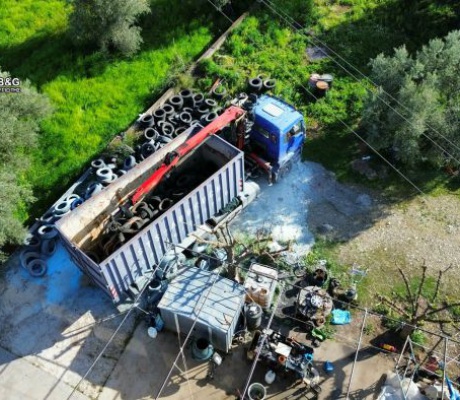 Διπλό θανατηφόρο εργατικό δυστύχημα στον Άγιο Ανδρέα Κυνουρίας – Δύο νεκροί από ηλεκτροπληξία σε βουλκανιζατέρ (vd)